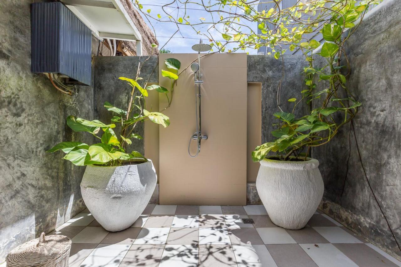 Eco Bamboo Bungalow 3 Villa Canggu  Exterior photo
